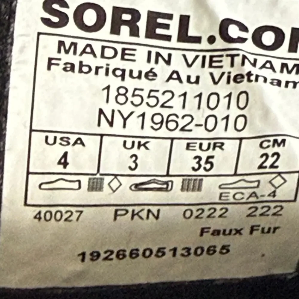 Sorel youth size 4 cream-colored sherpa black waterproof nylon snow boots
